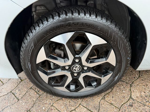 Toyota Aygo 5-deurs Play Plus X-play