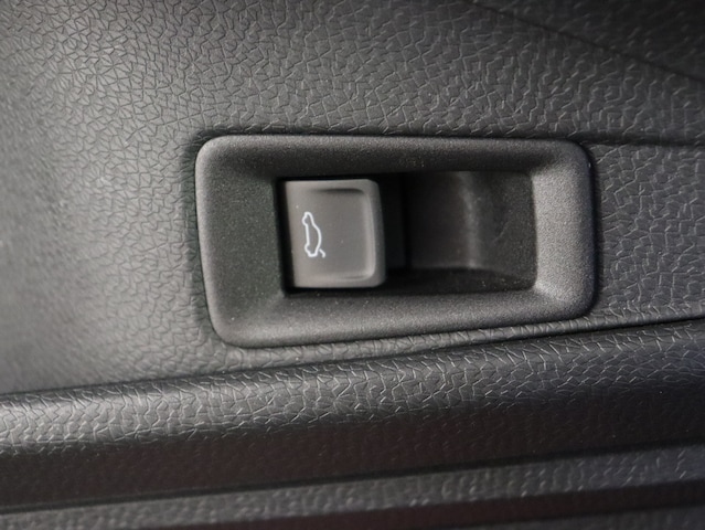 Volkswagen ID.4 |AHK|CarPlay|HUD|LM|el.Heck|3xKlima|LED