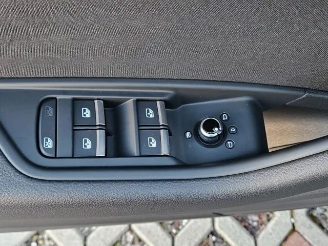 Audi A4 40 TDI Avant S-Line