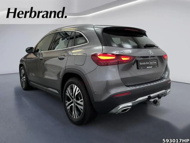 Mercedes-Benz GLA 200 Progressive