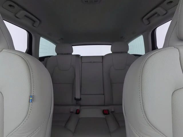 Volvo V90 AWD Core T6