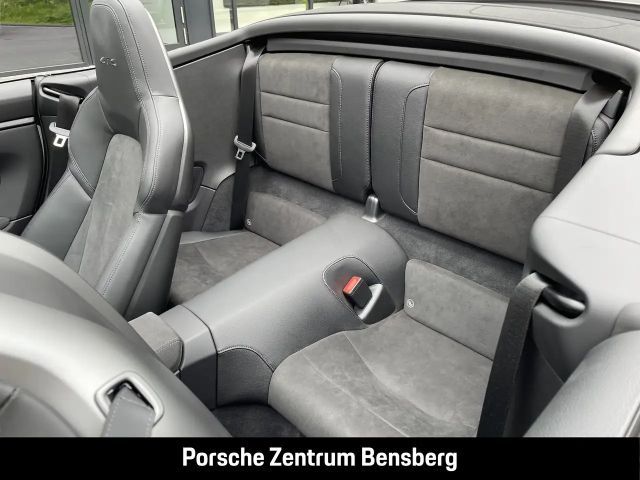 Porsche 992 Cabrio Carrera GTS