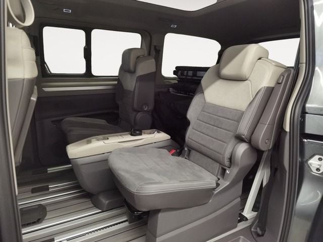 Volkswagen Multivan 2.0 TSI DSG Lang Life T7