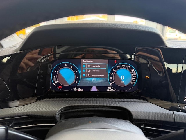 Volkswagen Golf Life Variant