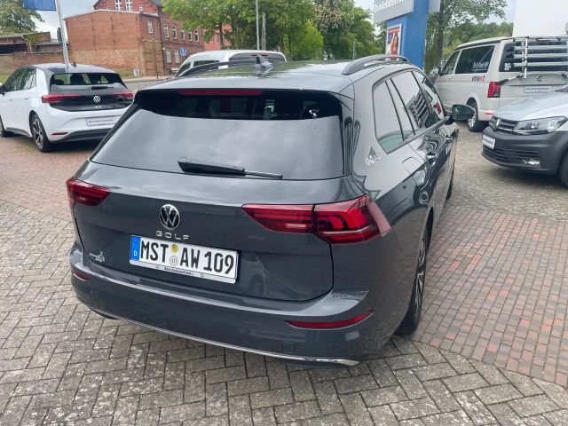 Volkswagen Golf 1.5 TSI Variant