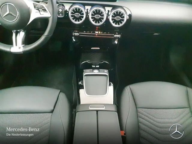 Mercedes-Benz A 200 Progressive