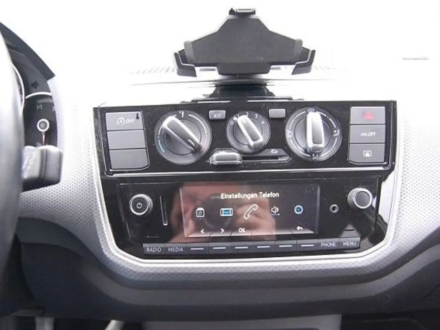 Volkswagen up! Active