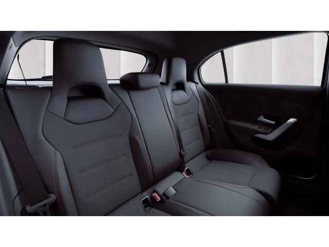 Mercedes-Benz A 250 A 250 e AMG Line