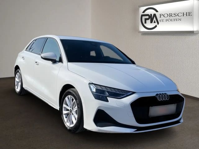 Audi A3 30 TFSI Sedan