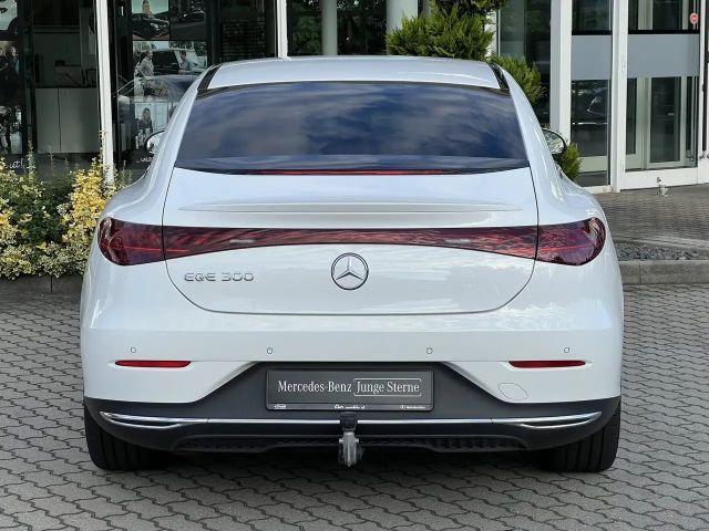 Mercedes-Benz EQE 300 Electric Art Sedan