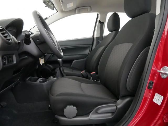 Mitsubishi Space Star Star