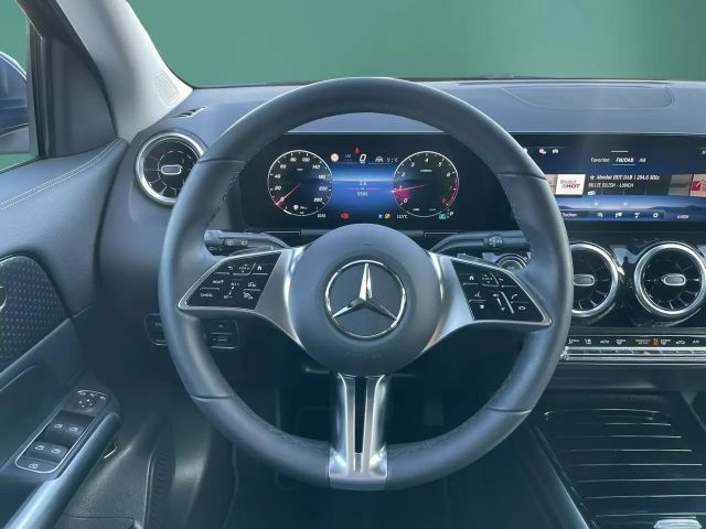 Mercedes-Benz GLA 200 Progressive