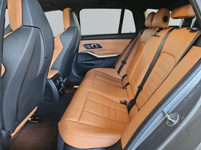 BMW 330 330e M-Sport Touring xDrive