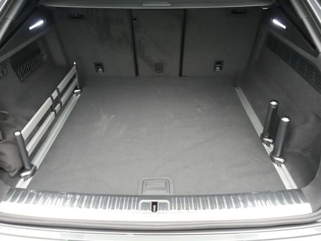 Audi Q8 Business S-Line