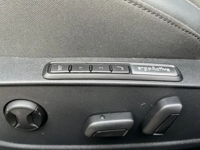 Volkswagen Golf DSG Style