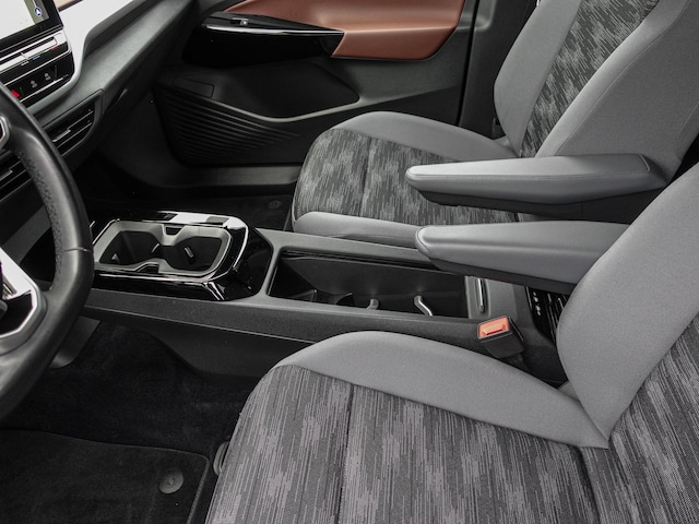 Volkswagen ID.5 KLIMA ACC AKUSTIKGLAS AUT FLA KAM LM