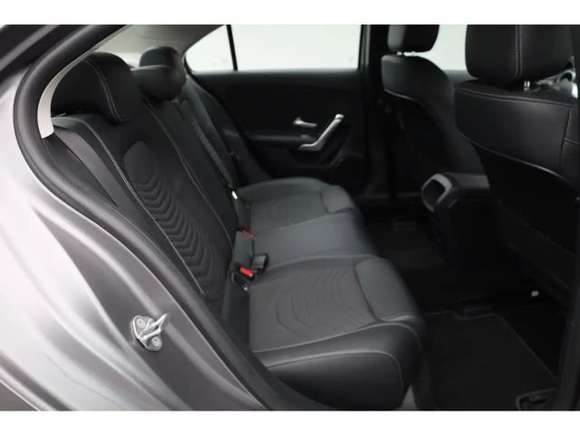 Mercedes-Benz A 200 Progressive