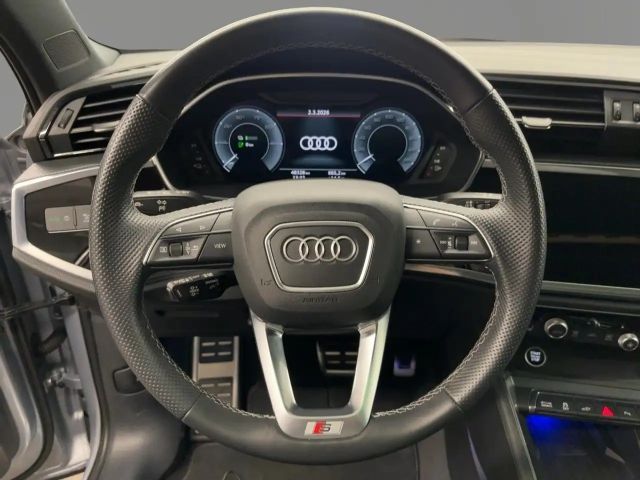 Audi Q3 45 e S tr. PDC LED NAVI VIRTUAL PANO