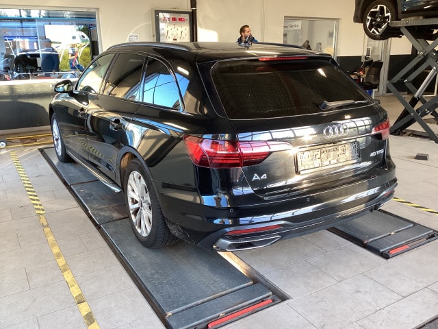 Audi A4 40 TFSI Avant S-Tronic