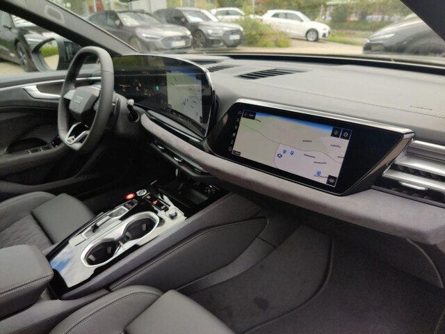 Audi A6 Avant Quattro S-Tronic