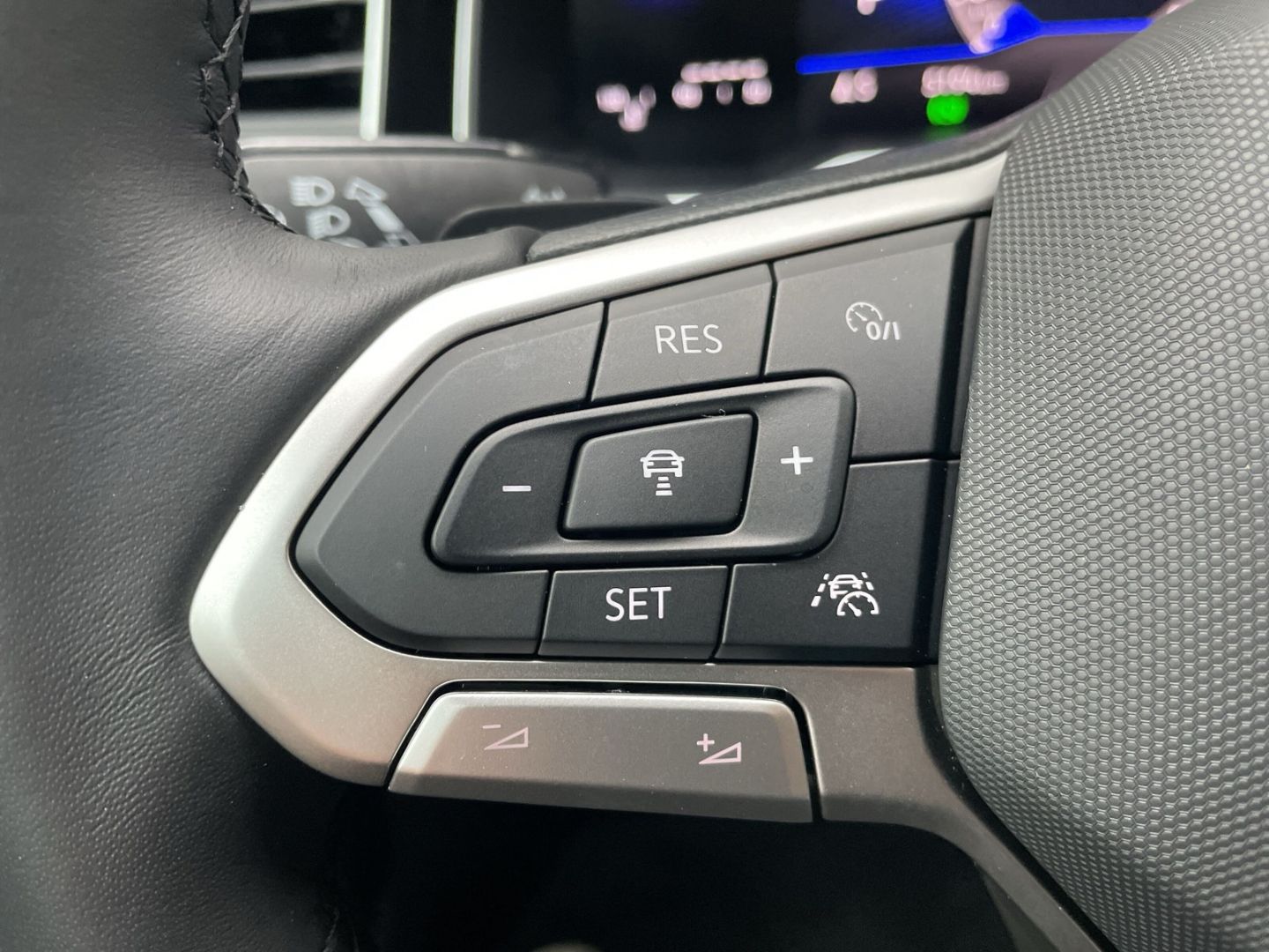 Volkswagen Taigo 1.0 TSI DSG R-Line Style