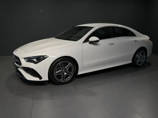 Mercedes-Benz CLA 200 AMG Line Coupé