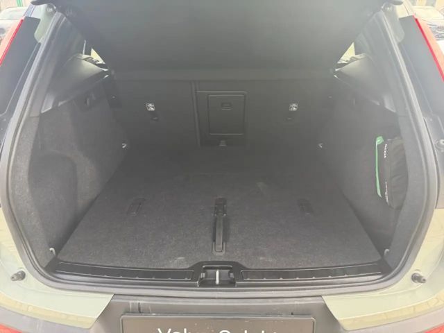 Volvo XC40 AWD Plus Recharge Twin Engine
