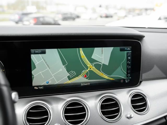 Mercedes-Benz E 220 AVANTGARDE E 220 d Estate