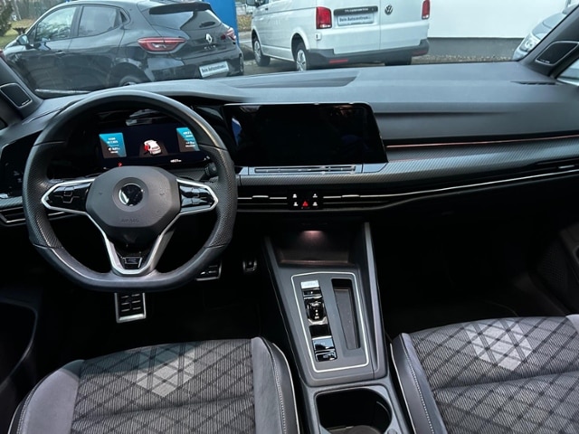 Volkswagen Golf 1.5 eTSI DSG