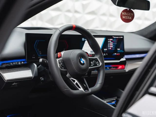 BMW M5 Touring PANORAMA AHK B&W COMFORT-PAKET ALLBLACK