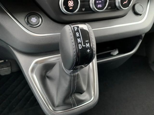 Renault Trafic Blue Combi EDC Spaceclass