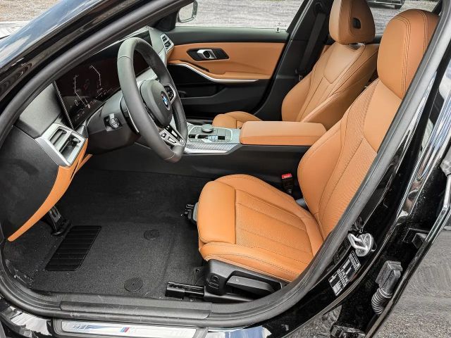 BMW 320 320i M-Sport Sedan