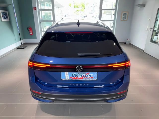 Volkswagen Passat 1.5 eTSI Business