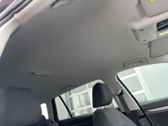 Volkswagen Golf 1.5 TSI Golf VIII Life Variant