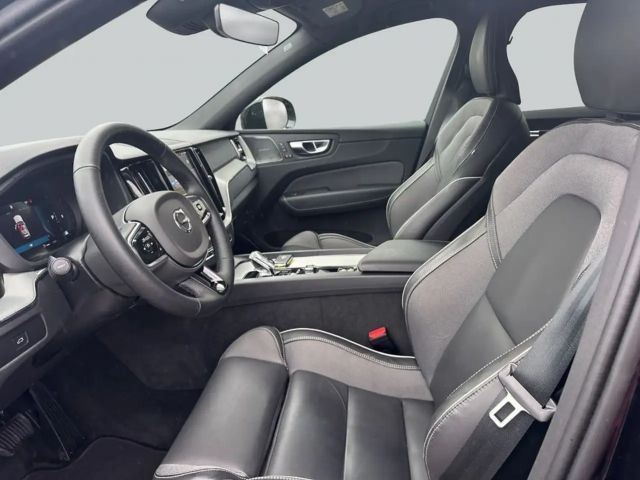 Volvo XC60 AWD Dark Plus