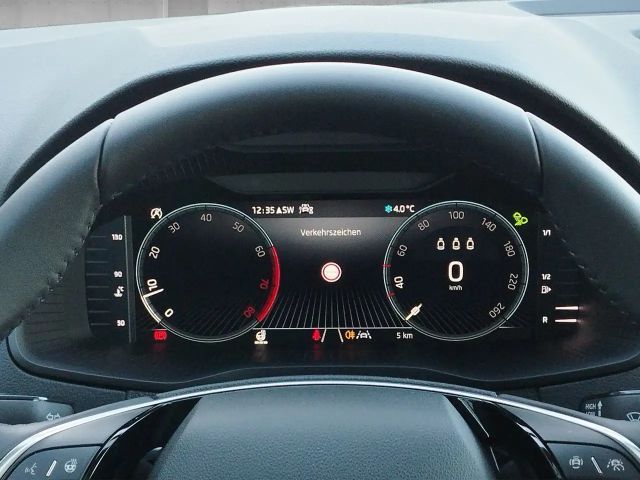 Skoda Karoq 1.5 TSI Tour