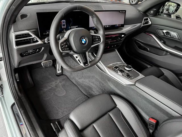 BMW 320 320i M-Sport Sedan