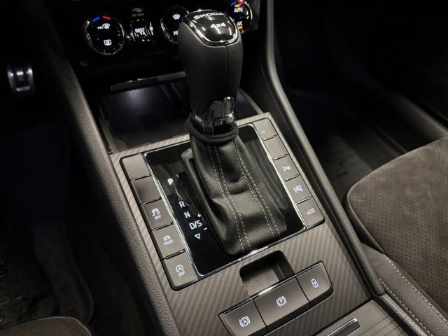 Skoda Superb 4x4 Combi Sportline