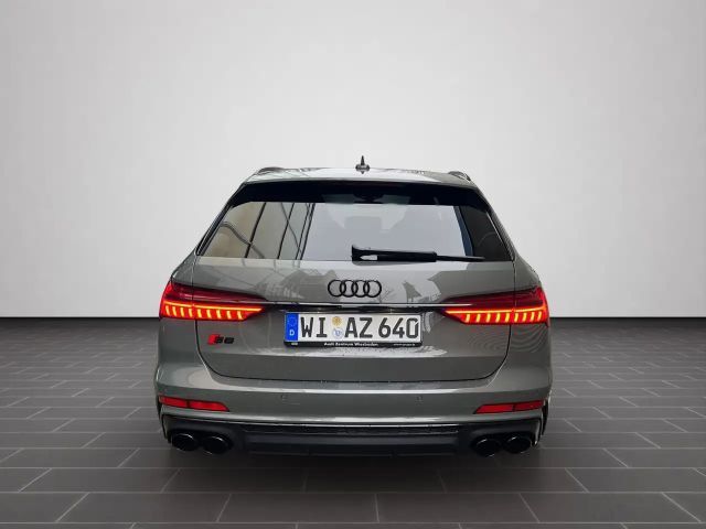Audi S6 Avant