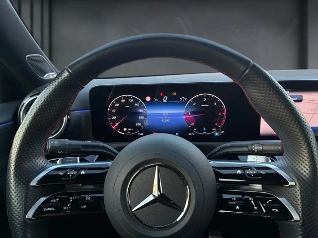 Mercedes-Benz A 180 A 180 d AMG Line