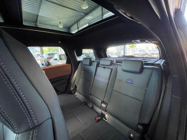 MINI Cooper Countryman C Favoured Trim Paket XL / 19 Zoll