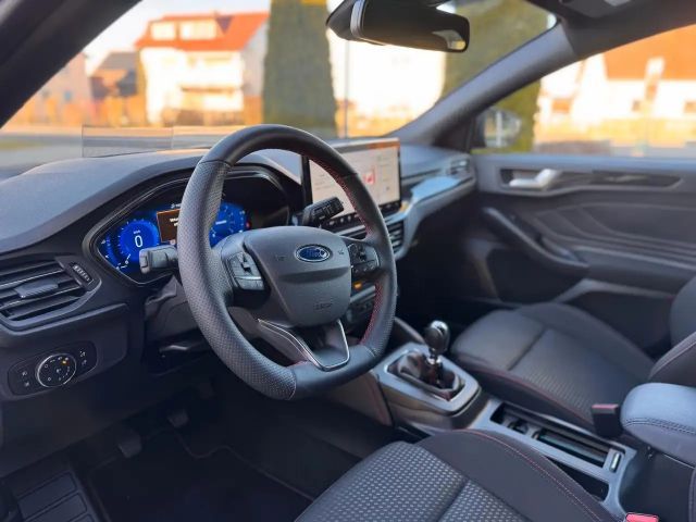 Ford Focus ST Line Wagon