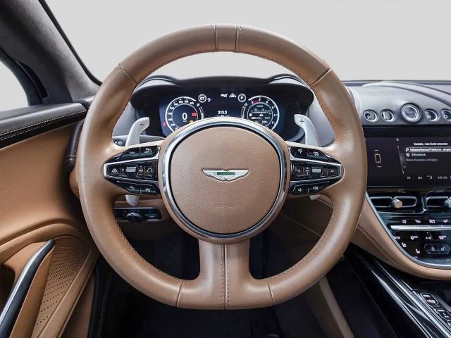 Aston Martin DBX -Minotaur Green-
