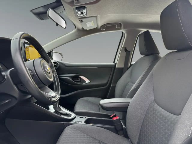 Toyota Yaris Active Hatchback Hybride