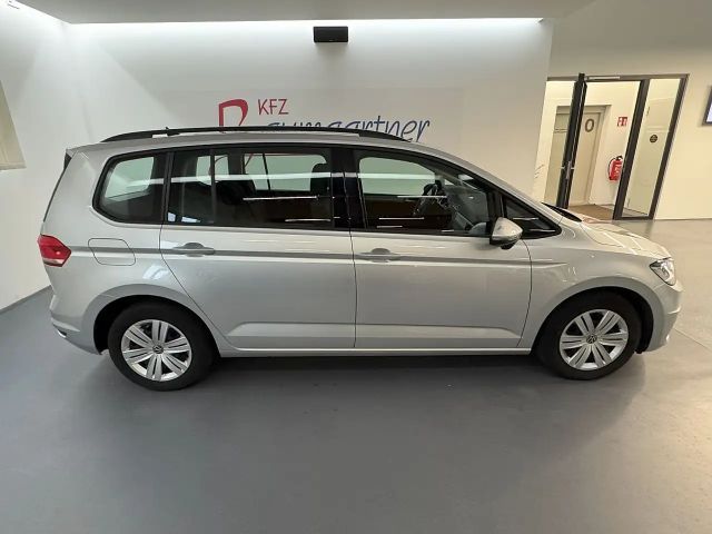 Volkswagen Touran 2,0 TDI *NAVI*ACC*AHK*PANO*PDC vo/hi*Elektr. He...