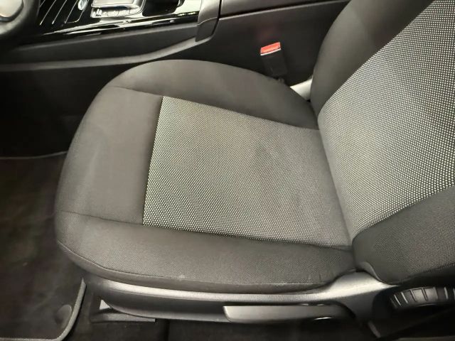 Mercedes-Benz CLA 180 CLA 180 d Coupé