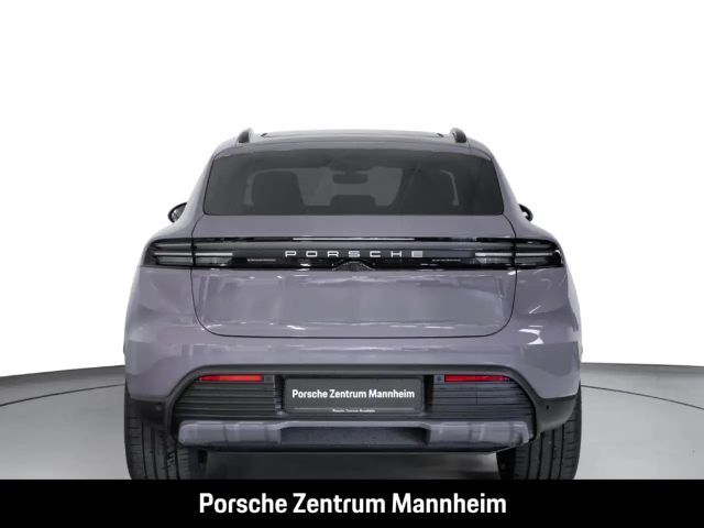 Porsche Macan 4