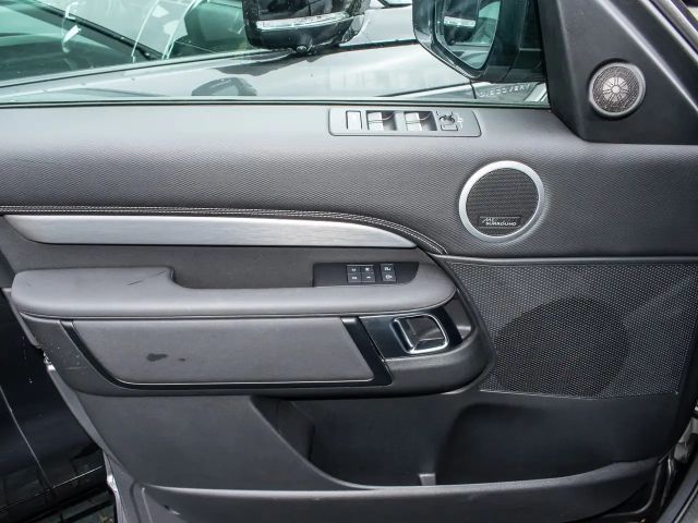 Land Rover Discovery D300 Dynamic HSE