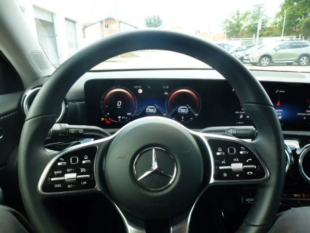 Mercedes-Benz A 200 4MATIC Progressive