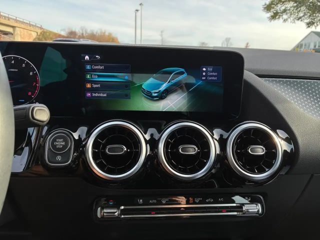 Mercedes-Benz B 180 Progressive Sedan